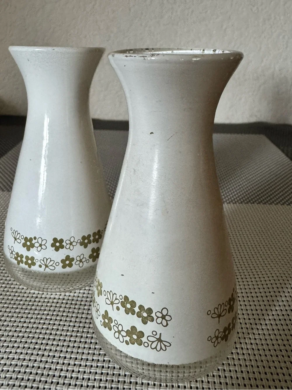 Pyrex Spring Blossom Shakers - Picture 5 of 7